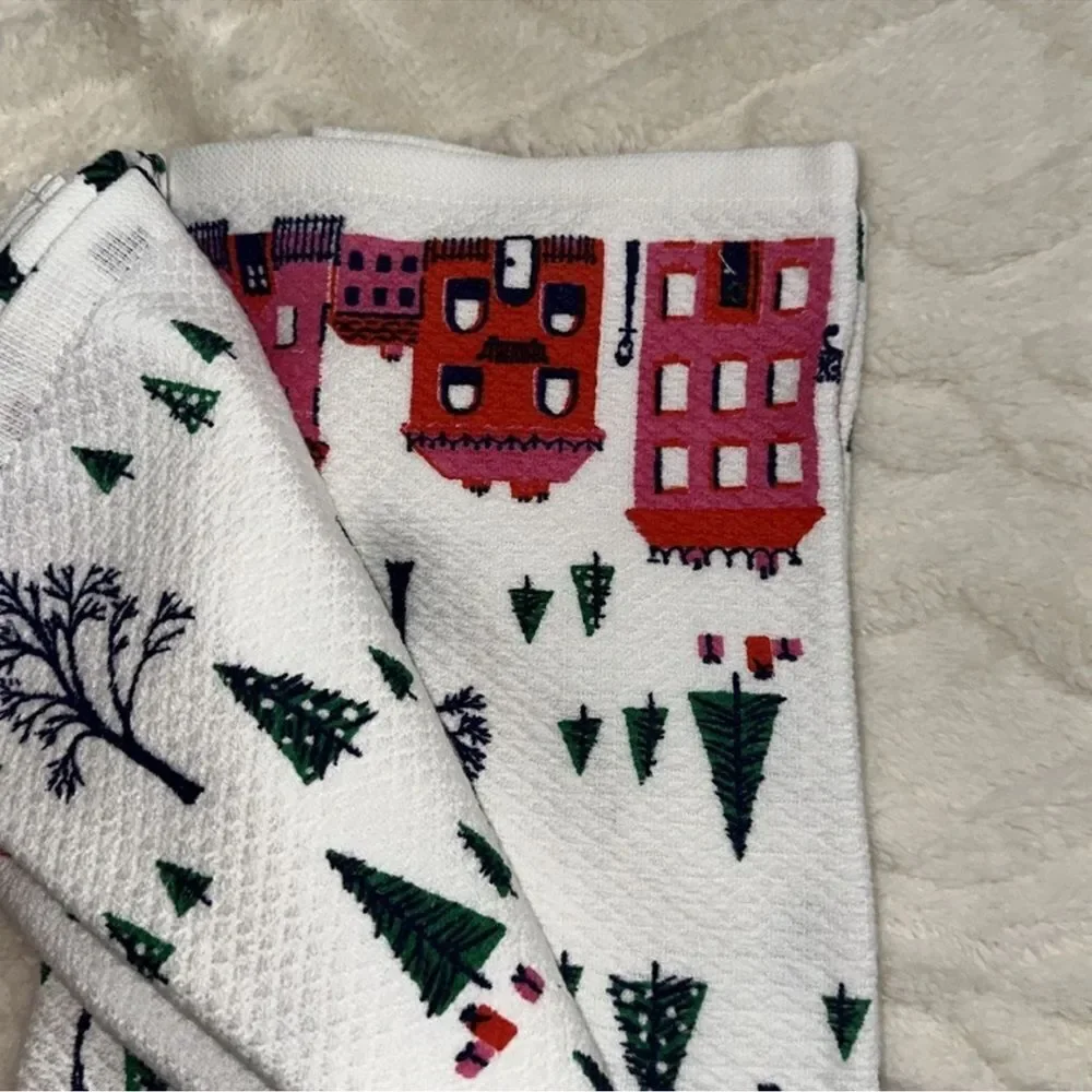 kate spade Christmas Town City Scapes White Pink Green Cotton Kitchen 2 Towel